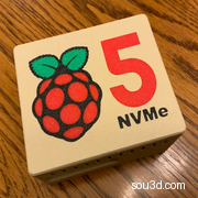 树莓派 5 和 Pimoroni NVMe 板外壳